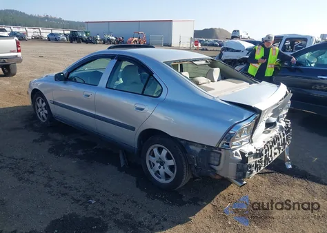 2004 Volvo S60 2.5T Awd z USA, uszkodzony, nr VIN YV1RH59H242374586